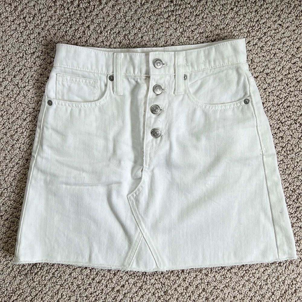 NWT Madewell White Denim Mini Skirt with Four Button Closure